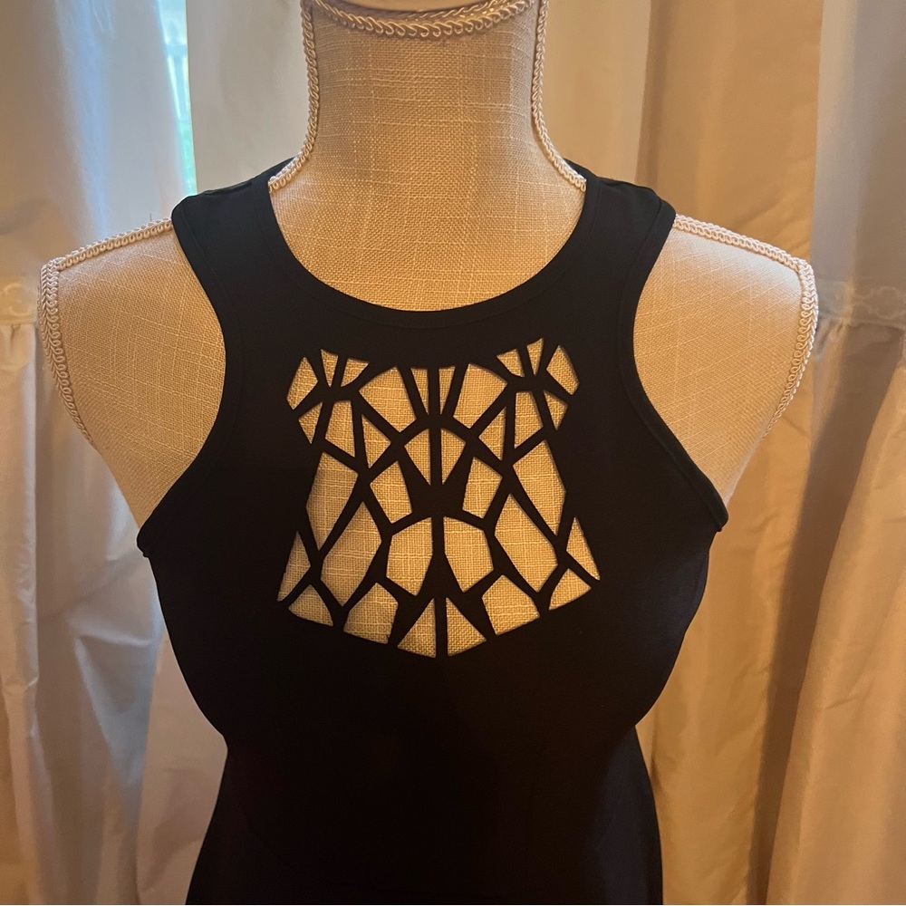 Ya size medium black dress with beautiful cut out design on yolk. - Picture 3 of 4